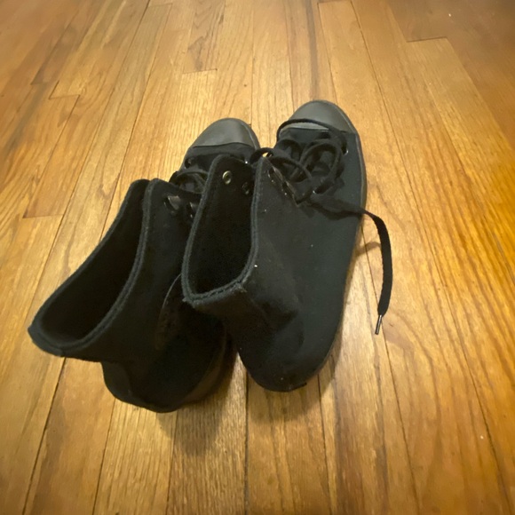 Converse - Picture 4 of 4